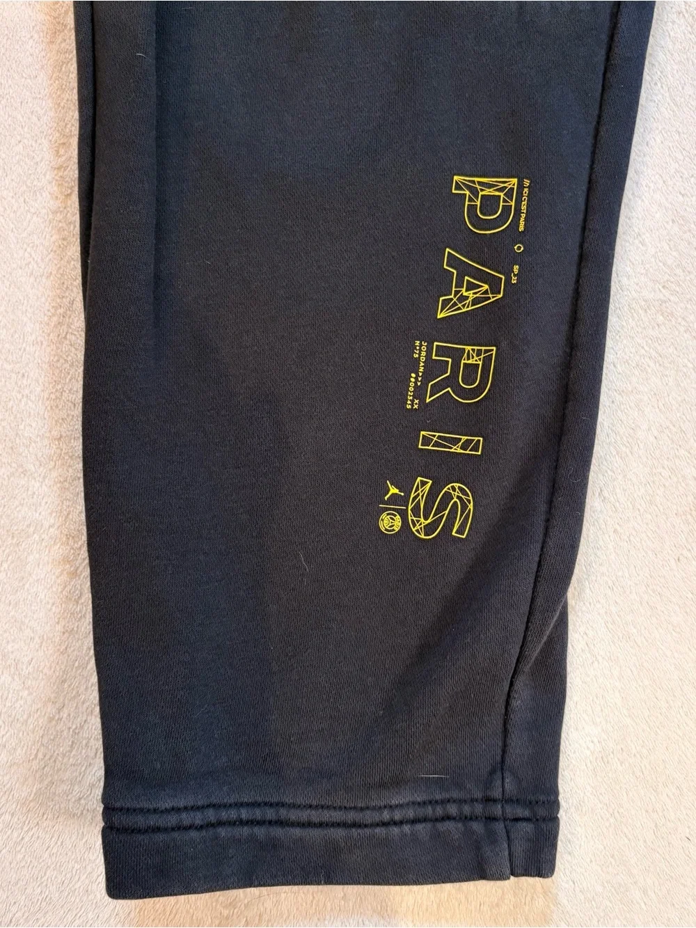 Nike Jordan PSG Sweatpants with Yellow Jumpman & Paris Script Sz L DV0621-010